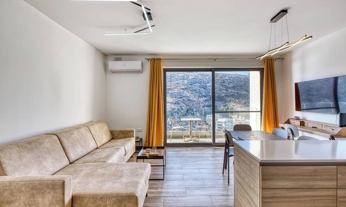 Xlendi Apartamento | Stylish Apartment - Breathtaking Views in Xlendi