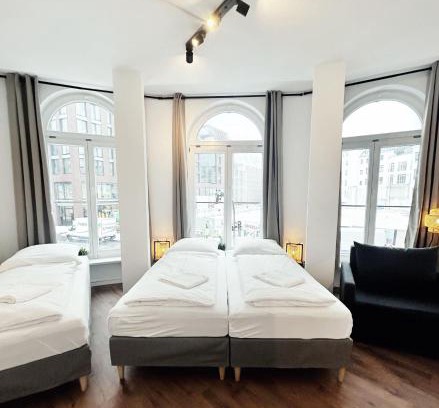 Neustadt Apartamento | Stylish Apartment near Binnenalster for up to 8 Guests