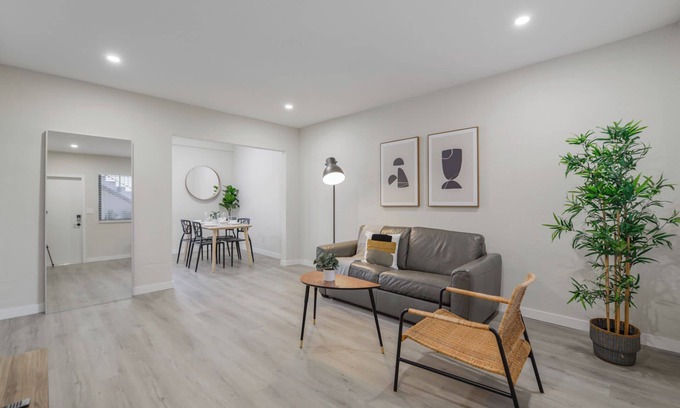 East Little Havana Apartamento | Stylish Apartments on Iconic Calle Ocho