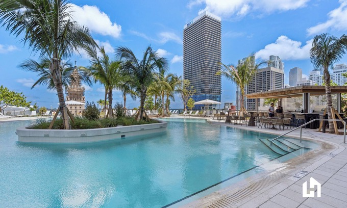 Downtown Miami Apartamento | Stylish Apartments with Partial Ocean Views in Downtown