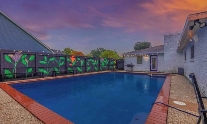 Deer Park Casa | Stylish Boho Home-5Brs- amazing Pool-Patio- 2tvs- DeerPark
