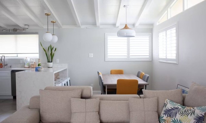 Southwest Anaheim Casa | Stylish Comfy 4-Bedroom House in Anaheim - Close to Disney!