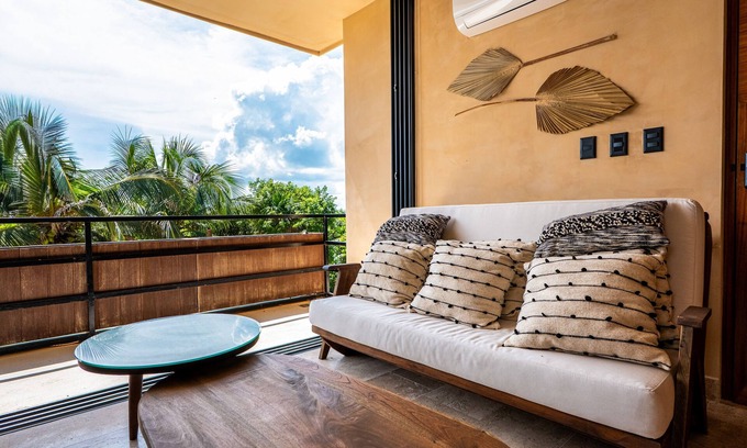 Tulsayab Condominio | Stylish condo with pool, breezy balcony & full kitchen near cenotes