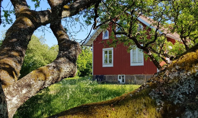 Torsas Otro | elegante casa con un gran jardín y un gran granero de juego cerca del Mar Báltico