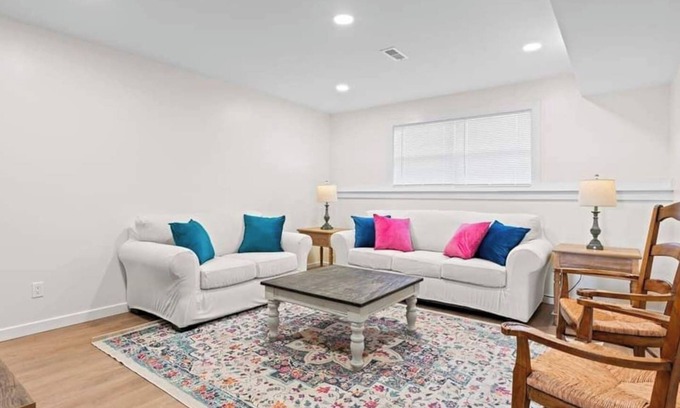 Richmond Apartamento | Stylish, Fully Furnished Apartments - Comfort and Convenience, Just Like Home