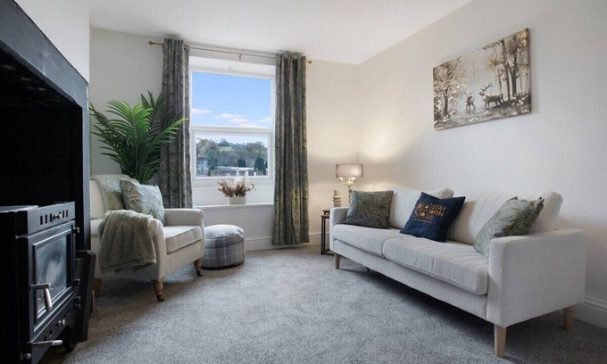 Eastgate Apartamento | Stylish Home near St. Johns Chapel, Sleeps 6