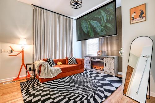 Metropolitan Casa | Stylish Home Near DT & River St - 2 King Beds - Massage Chair - Games
