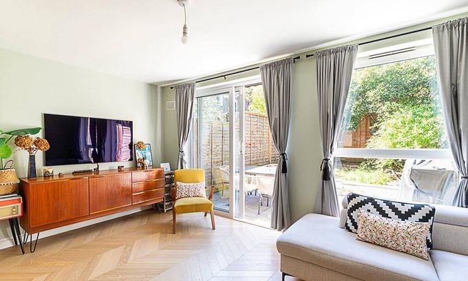 Mildmay Apartamento | Stylish Islington Garden Flat Sleeps Four