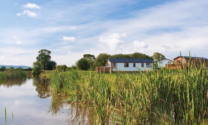 Halfway House Chalet De Esquí | Alojamiento de 2 habitaciones en Wattleborough, Nr Shrewsbury