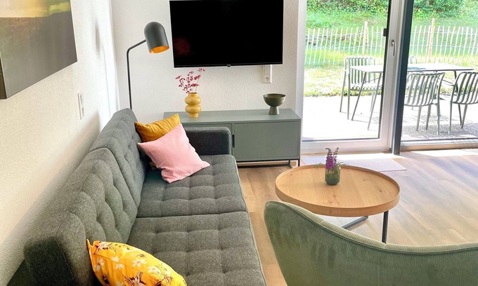 Loerrach Apartamento | Stylish new vacation apartment (Yarin)