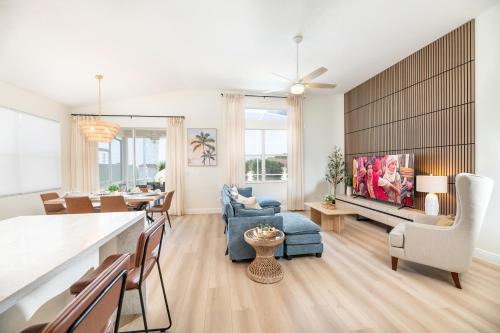 Highlands Reserve Casa | Stylish Retreat with Pool near The Parks