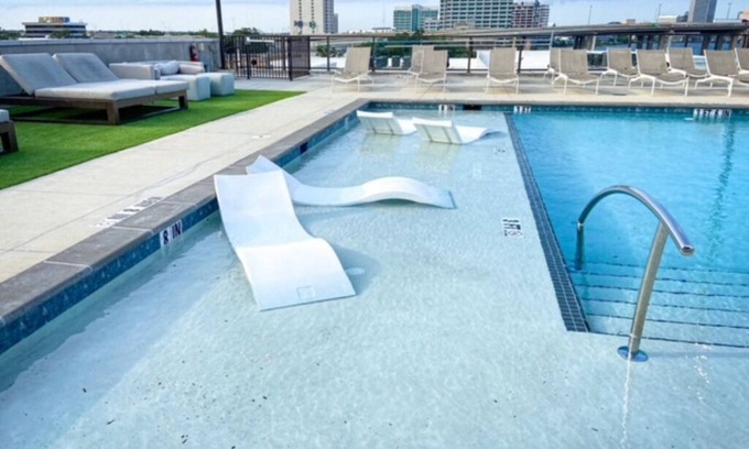 Five Points Apartamento | Stylish Riverside Condo Near Five Points