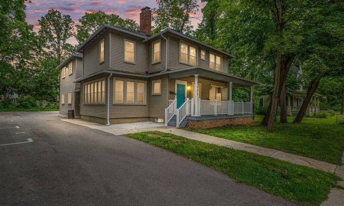 Ypsilanti Apartamento | Stylish Sanctuary Near Emu: Ideal For Med Students 2 Bedroom Apts