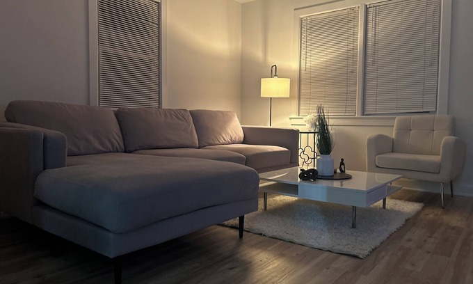 McLean Casa | Stylish stayat McLean next to tysons corner