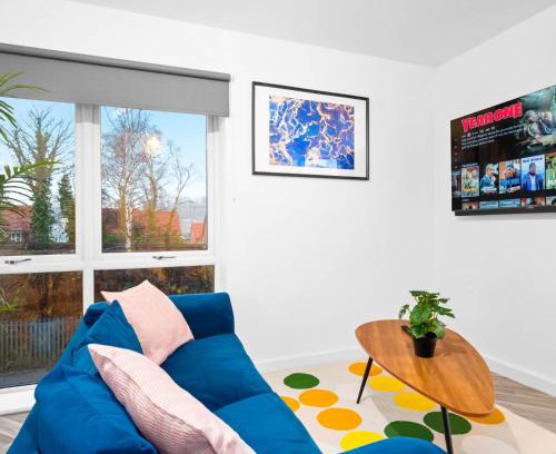 Cradley Heath Apartamento | Stylish Two Bedroom Apartment - Secure Parking - Fast Wifi 53C