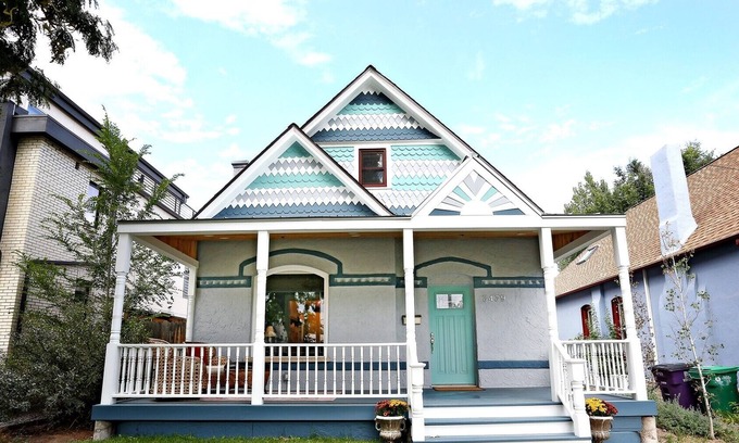 Sloan Lake Casa | Stylish updated Victorian blocks from Sloan’s Lake