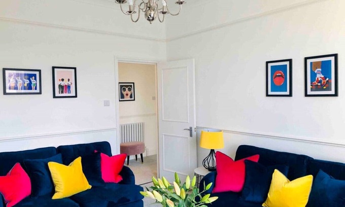 Dulwich Casa | ¡Impresionante casa de 3 dormitorios completamente nueva, decorada con estilo y con todas las comodidades modernas!