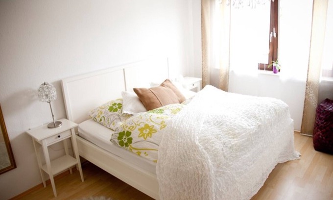 Fischbach Apartamento | Apartamento elegantemente amueblado con balcón soleado cerca del lago