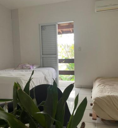 Sao Lourenco Casa | Suítes com ar condicionado - praia de Itaguaré e Jardim São Lourenço