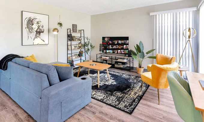 Madison Heights Casa | Suburban Retreat, Cozy & Quiet