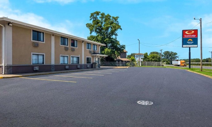 Wheeler Hotel | Suburban Studios Portage