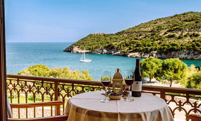 Skinaria Apartamento | Suite am Makris Gialos Strand