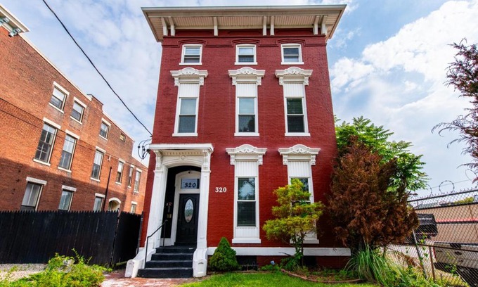 Smoketown Jackson Casa | Suite near downtown Louisville, KY - Suite II