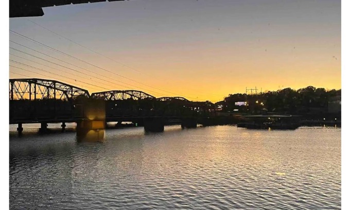 Rogersville Casa | Suite on the Shoals 87-Lakefront Shoals Creek