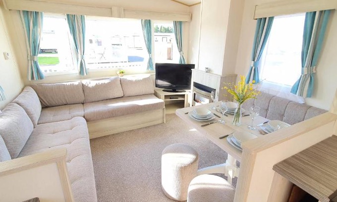 Chapel Saint Leonards Apartamento | Summer Breeze Caravan, PG160 Golden Palm Resort, Skegness