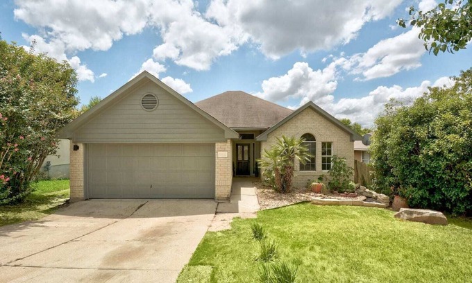 McKinney Casa | Summer Special 30Day | 15min SoCo | 20min COTA