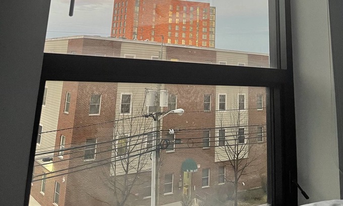 New Brunswick Apartamento | Summer Sublease Single Bedroom is stylish new apartment building!