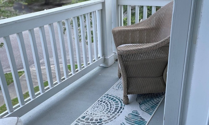Summerville Casa | Summerchill House in Summerville is awaiting your arrival