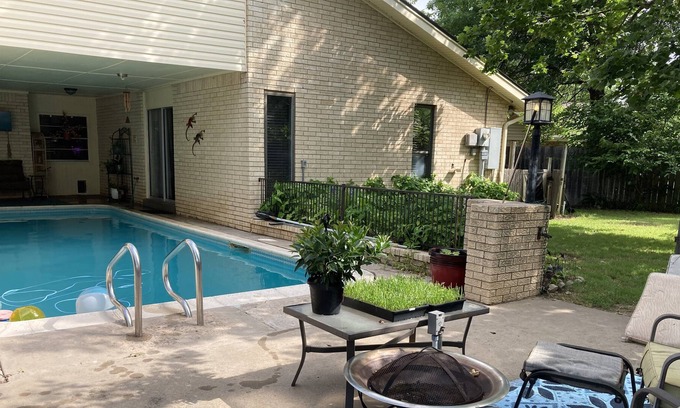 Yukon Casa | Summerlin Suite private entrance & pool! Must love dogs. 🐾