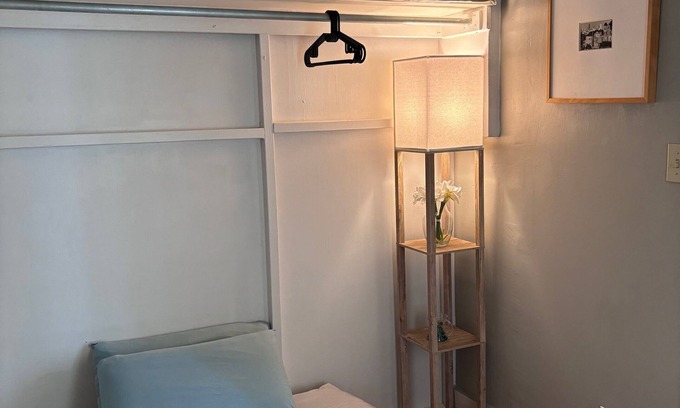 Civic Center Apartamento | Sun Filled 2 Bed Room, Remote Work Haven, Ultra Fast Internet, Heart of SF