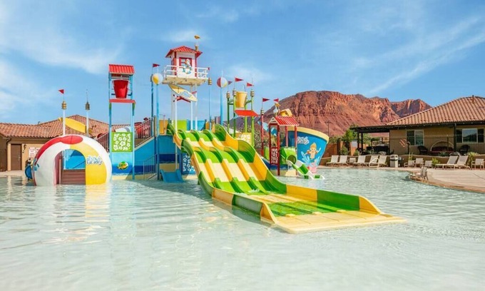Santa Clara Casa | Sun-kissed in Paradise Village at Zion