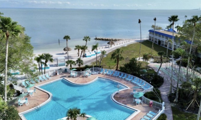 Pinellas Point Casa | Sun-Kissed Serenity: Private Beach and Onsite Pool, Balcony, Pets Allowed