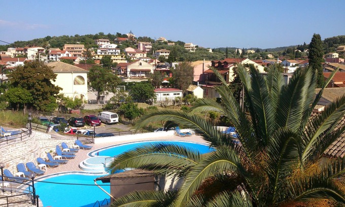 Kassiopi Casa | Sunflower Apartments & Studios