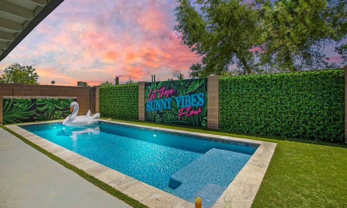 Scottsdale Estates Ten Casa | Casa de 4 dormitorios y 2 baños con todas las renovaciones completamente NUEVAS.