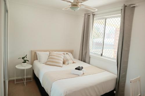Auburn Casa | Sunlit Double room with shared bathoom