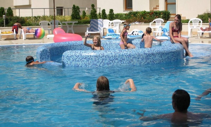 Byala Villa | Villa soleada de 5 plantas y 4 dormitorios con vista al mar y spa privado (jacuzzi y sauna)