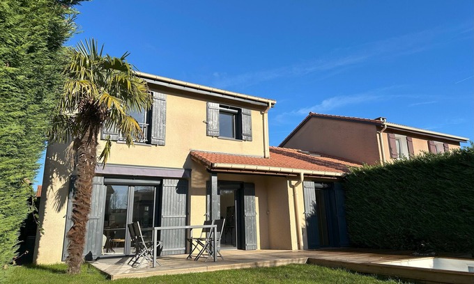 Saint-Genis-les-Ollieres Villa | Sunny House - Villa 4 Chambres - Saint Genis Les Ollières