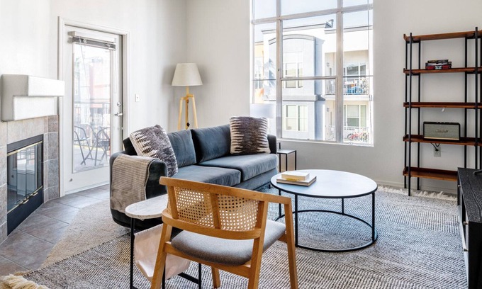 Central District Apartamento | Sunny Fremont 1BR w/ W/D, Pool, Gym, Parking, walk to BART, by Blueground