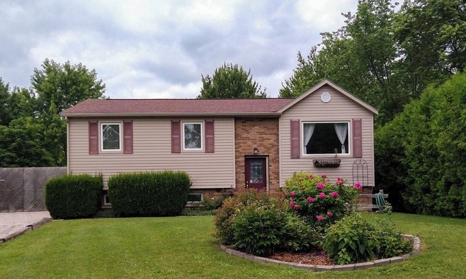 Bayfield Casa | Sunny Gardens - Village of Bayfield