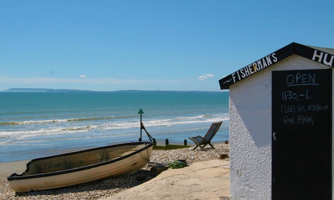East Wittering Apartamento | Sunny Modern Nr Beach Village w Parking