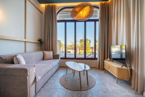 Nees Pagases Casa | Sunny Nest with a sea view by Salt Apartments