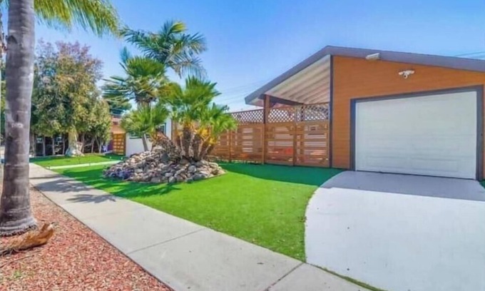 San Carlos Casa | Sunny Retreat Beaches Lakes Trails
