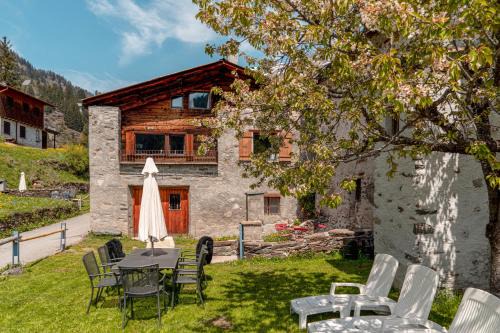 Poschiavo Casa | Sunny, rustical 5 room cottage in Valposchiavo