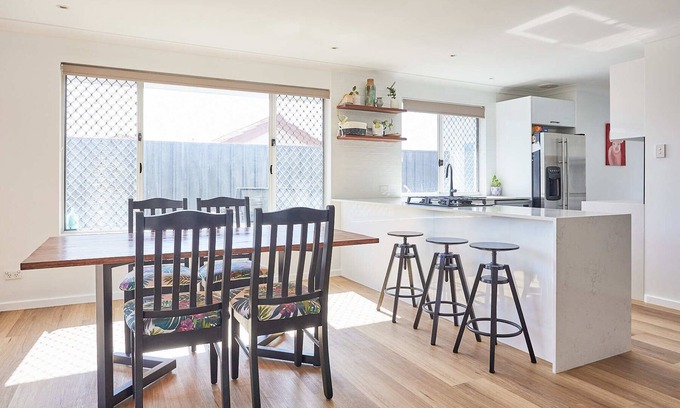 Karrinyup Casa | Sunny Scarborough Stay-Freshly Renovated!