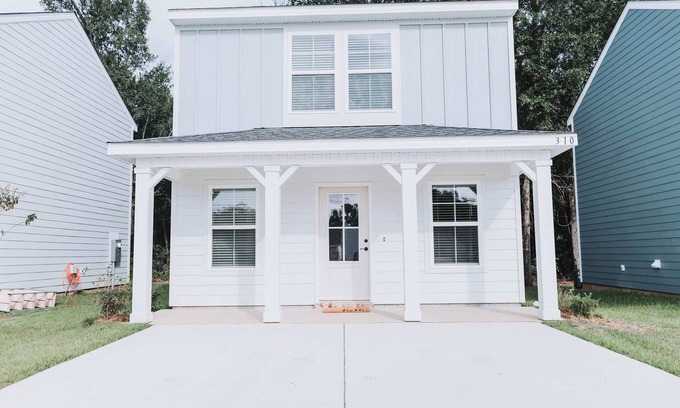 Gulfport Casa | Sunny Shore Summary: