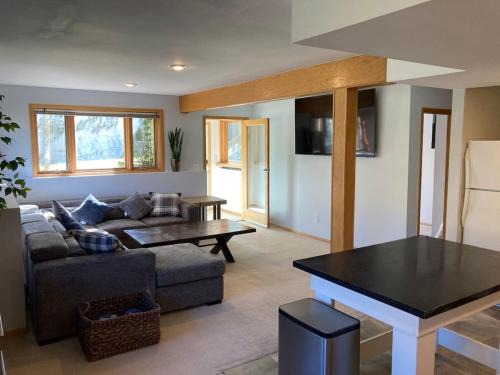 Vail Casa | Sunny Vail Mountainside Getaway Amazing Location